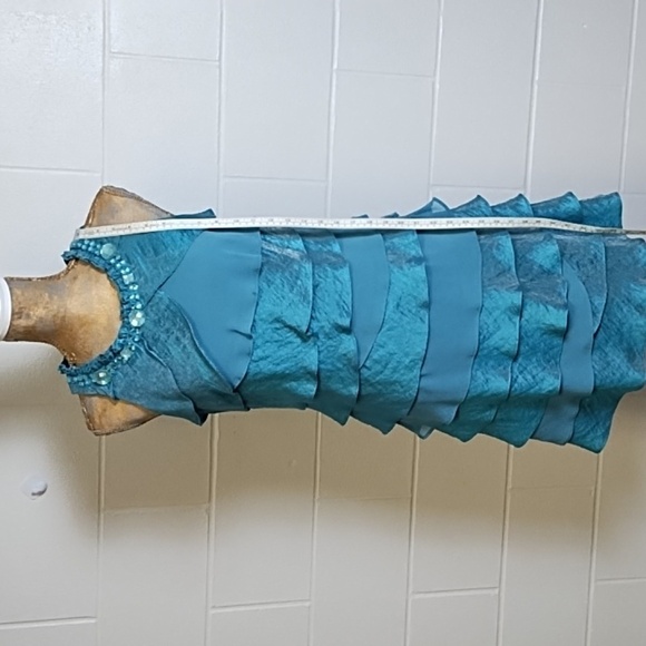 Elegant Teal Sleeveless Layered Dress - Picture 6 of 15